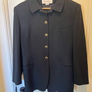 Classic Jones New York Women's 100% Wool Black Blazer. Size 12